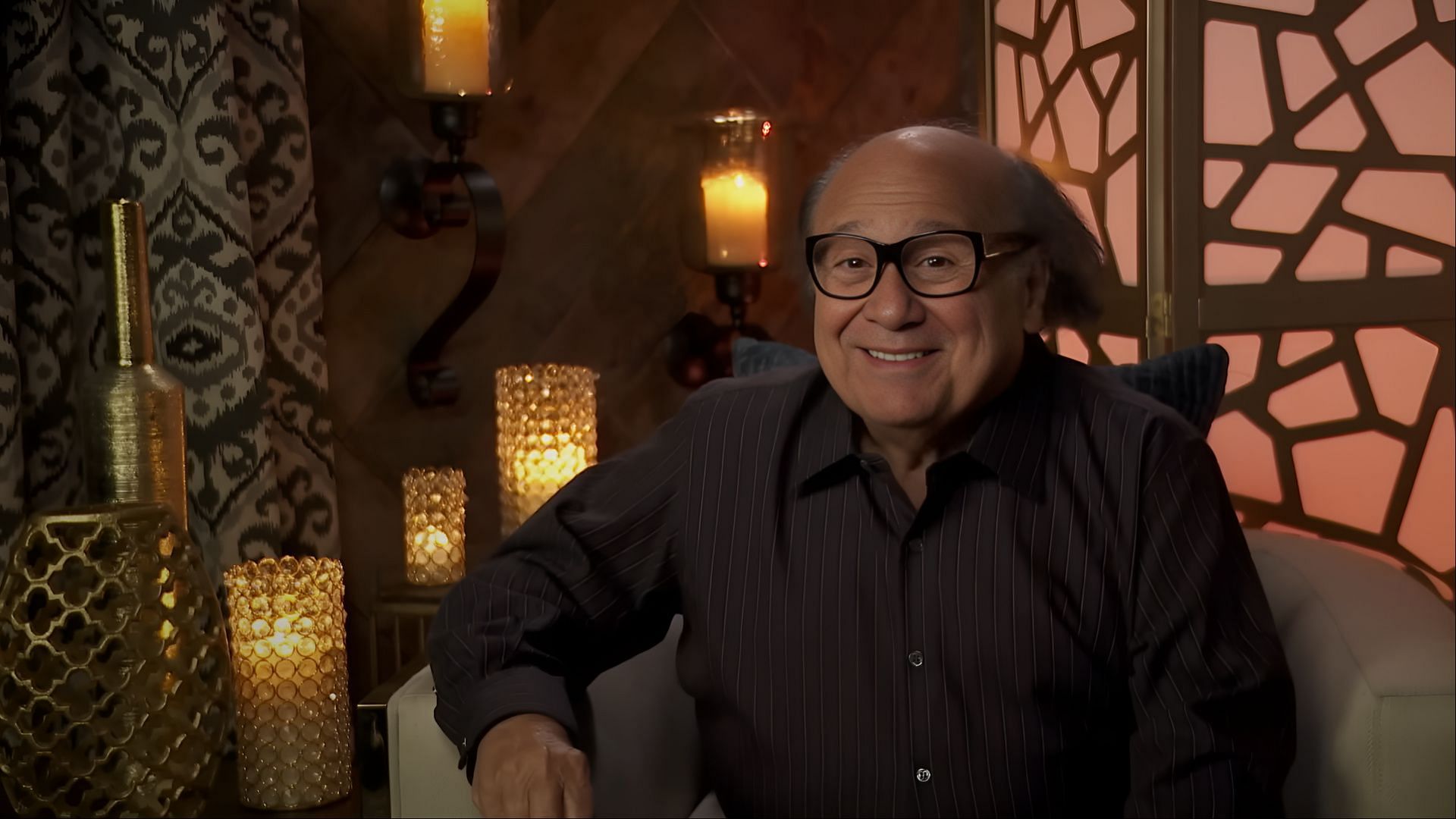 Danny DeVito as Frank Reynolds filming a segment for The Golden Bachelor Live in It's Always Sunny in Philadelphia season 17. (Image via FX Networks)